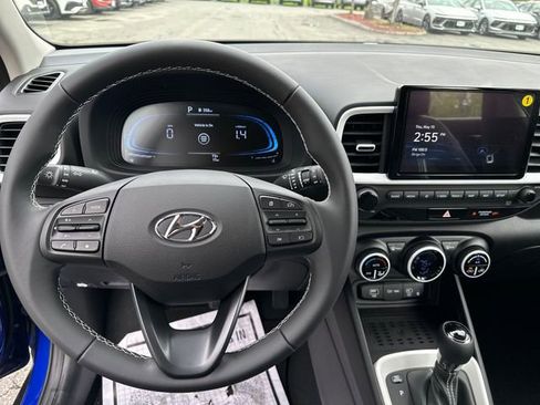New 2025 Hyundai Venue Limited image 20