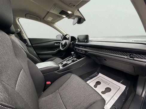 Used 2025 Honda Accord LX image 16