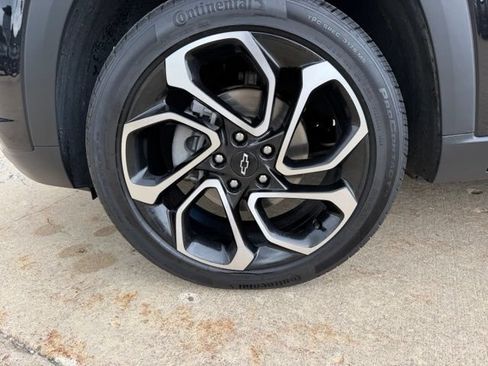 Used 2024 Chevrolet Trax RS w/ Sunroof Package FWD image 10
