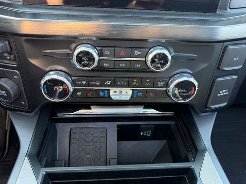 Used 2025 Ford F250 Lariat w/ Lariat Ultimate Package AWD/4WD image 21