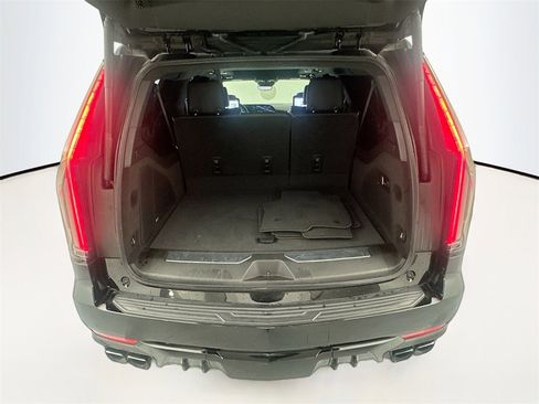 Used 2023 Cadillac Escalade ESV V image 27