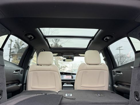 Used 2019 Cadillac XT4 Sport w/ Cold Weather Package image 38