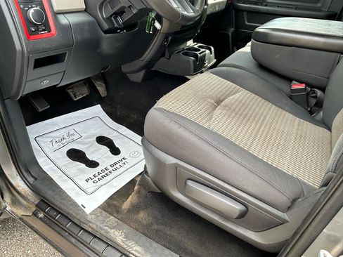 Used 2011 RAM 1500 ST w/ SXT Appearance Group AWD/4WD image 10