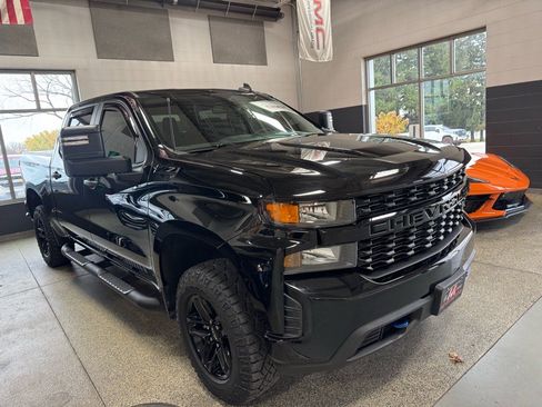 Used 2021 Chevrolet Silverado 1500 Custom Trail Boss w/ Realtree Special Edition image 3
