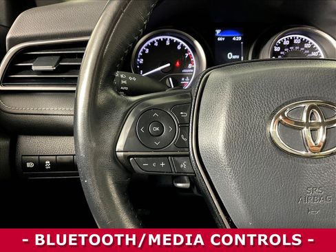 Used 2024 Toyota Camry SE FWD image 11