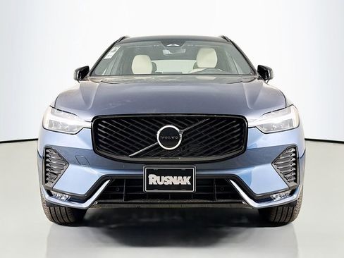 New 2026 Volvo XC60 B5 Core image 2