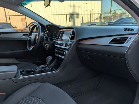 Used 2019 Hyundai Sonata SE image 32