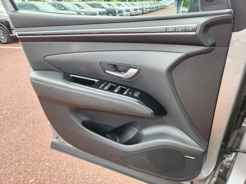 Certified 2023 Hyundai Tucson Limited AWD/4WD image 24