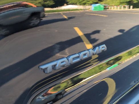 Used 2023 Toyota Tacoma TRD Pro AWD/4WD image 10