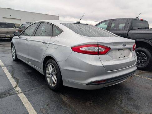 Used 2016 Ford Fusion SE image 8