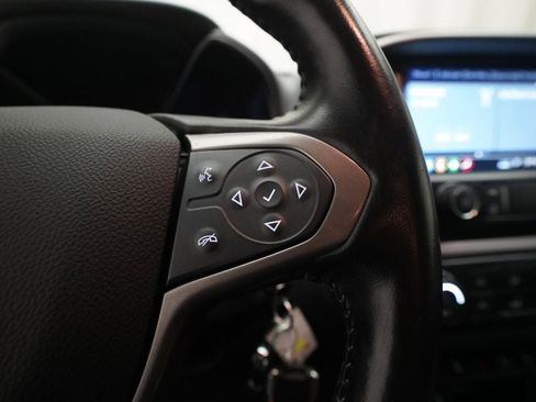 Used 2020 Chevrolet Colorado Z71 AWD/4WD image 18