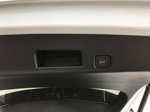 New 2026 Chevrolet Traverse LT w/ Driver Confidence Package image 18