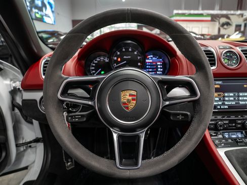 Used 2016 Porsche Boxster Spyder RWD image 15