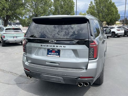 Used 2025 Chevrolet Suburban Z71 AWD/4WD image 8