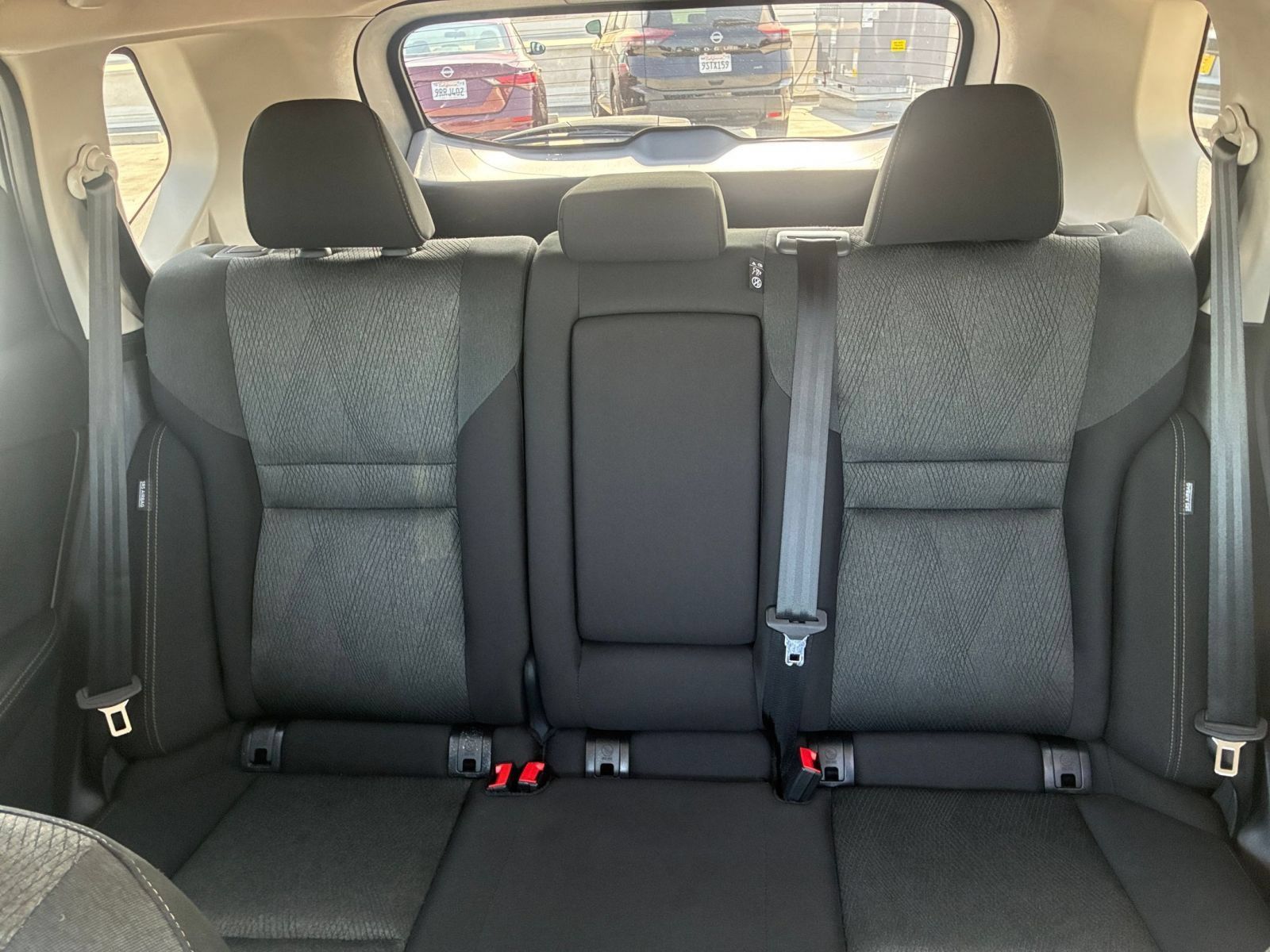 Used 2025 Nissan Rogue SV FWD image 39