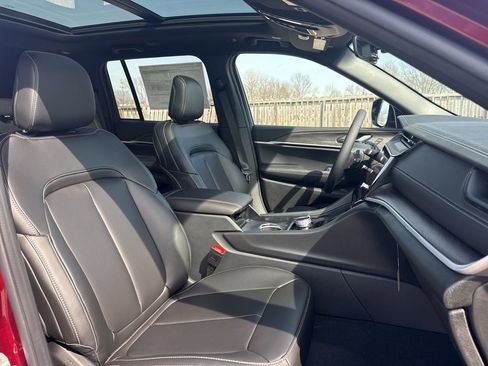 New 2026 Jeep Grand Cherokee Limited w/ Limited Altitude Package image 27