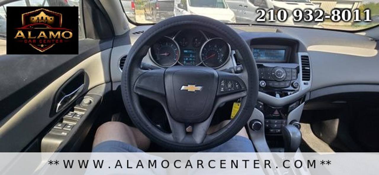 Used 2014 Chevrolet Cruze LS FWD image 33