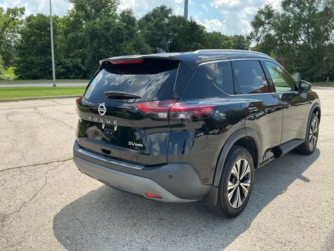 Used 2021 Nissan Rogue SV w/ Premium Package AWD/4WD image 3