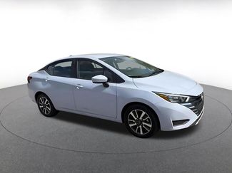 Used 2025 Nissan Versa SV video 2