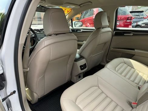 Used 2020 Ford Fusion SEL FWD image 10