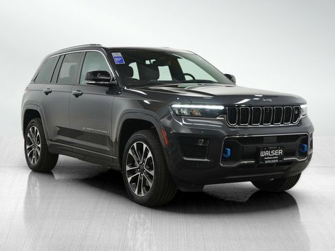 Used 2022 Jeep Grand Cherokee Overland w/ Advanced Protech Group III image 8