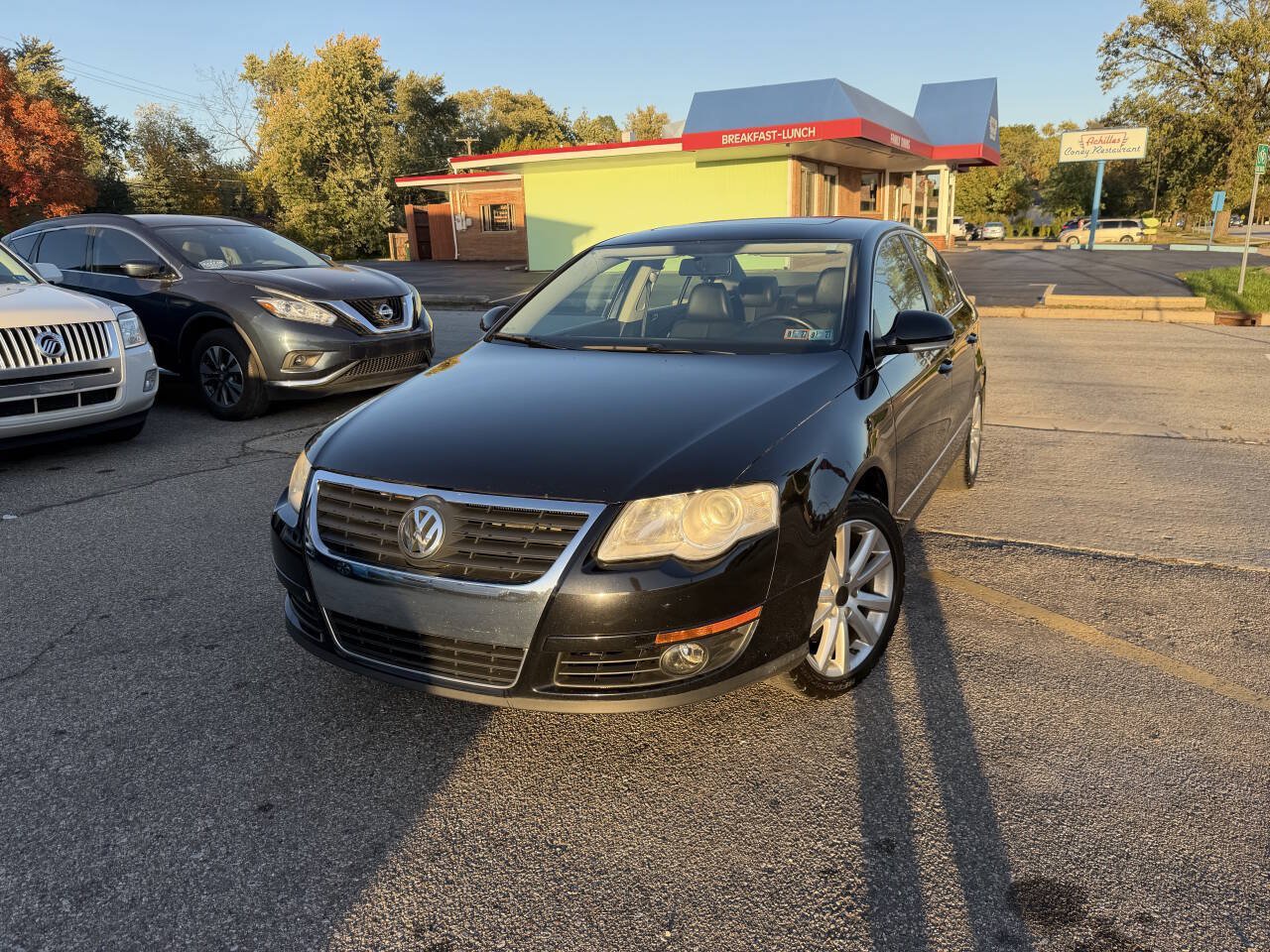 Used 2010 Volkswagen Passat Komfort FWD image 4