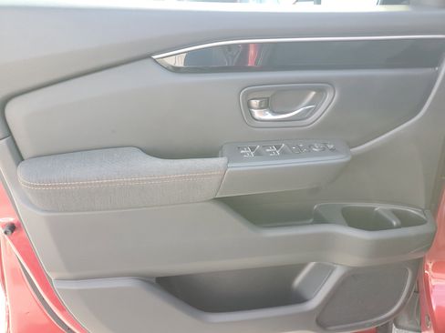 Used 2023 Honda Pilot Sport image 25