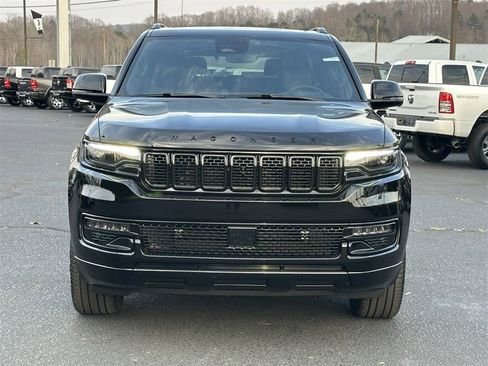 New 2025 Jeep Wagoneer Series II w/ Convenience Group I image 11