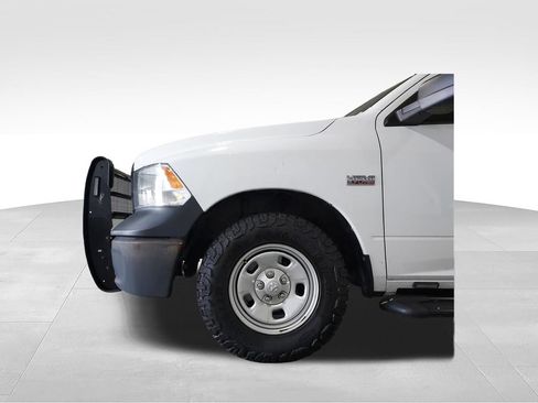 Used 2022 RAM 1500 4x4 Crew Cab Classic image 16
