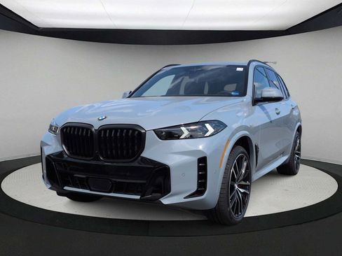 New 2026 BMW X5 xDrive40i w/ M Sport Package AWD/4WD image 4