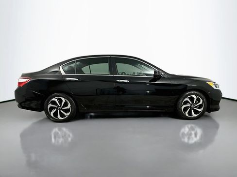Used 2017 Honda Accord EX-L image 9