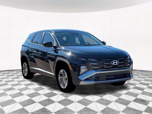 New 2026 Hyundai Tucson Blue SE image 15