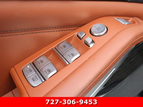 Used 2022 BMW X7 xDrive40i w/ M Sport Package AWD/4WD image 15