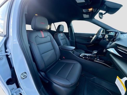 New 2026 Chevrolet Trax RS w/ Driver Confidence Package image 30