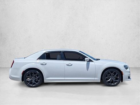 Certified 2023 Chrysler 300 Touring L w/ Comfort Group RWD image 4