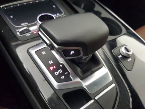 Used 2019 Audi Q7 3.0T Prestige image 31