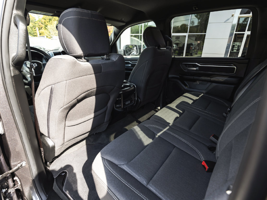 Used 2024 RAM 1500 Big Horn AWD/4WD image 31