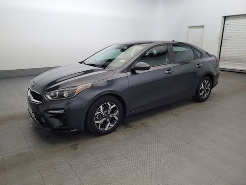 Used 2021 Kia Forte LXS image 2