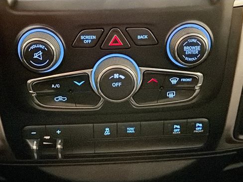 Used 2015 RAM 1500 Big Horn AWD/4WD image 22