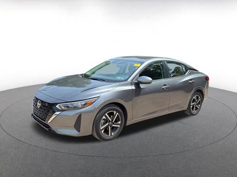 Used 2025 Nissan Sentra SV image 8