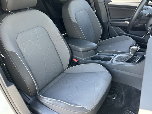 Used 2025 Volkswagen Jetta Sport FWD image 8