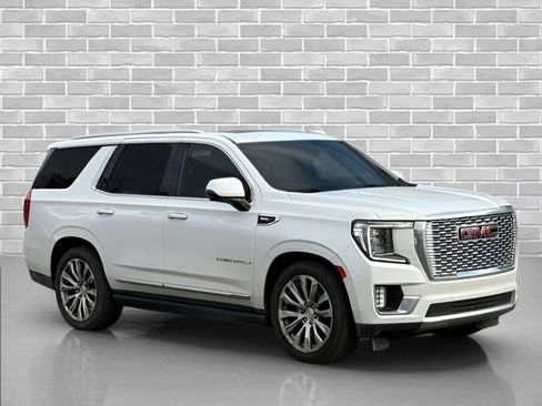 Used 2022 GMC Yukon Denali w/ Advanced Technology Package image 9