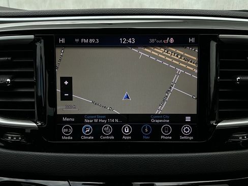 Used 2020 Chrysler Pacifica Touring-L Plus w/ S Appearance Package image 32