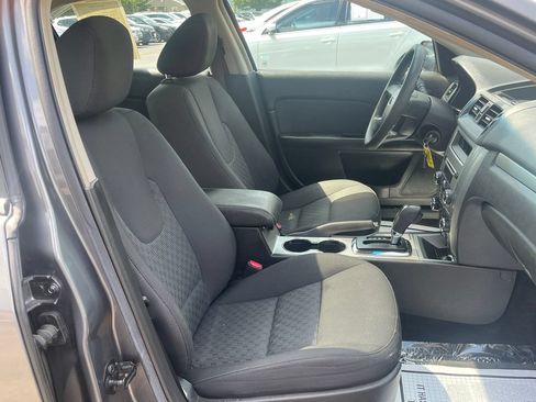 Used 2010 Ford Fusion SE FWD image 21