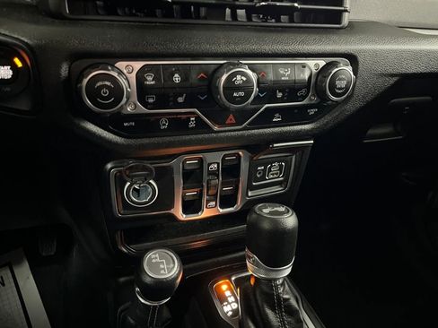 Used 2024 Jeep Wrangler Sport S image 67