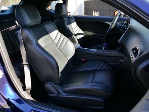 Used 2017 Dodge Challenger SRT Hellcat image 30