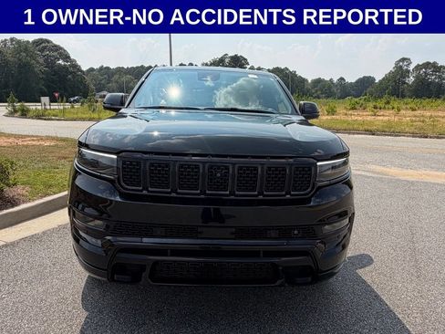 Used 2023 Jeep Grand Wagoneer Series III w/ Rear Seat Video Group 1 AWD/4WD image 12
