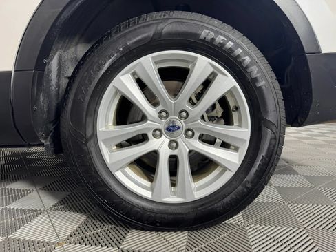 Used 2019 Ford Explorer XLT w/ Equipment Group 202A AWD/4WD image 46