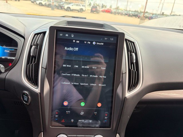 Used 2024 Ford Edge SEL AWD/4WD image 10