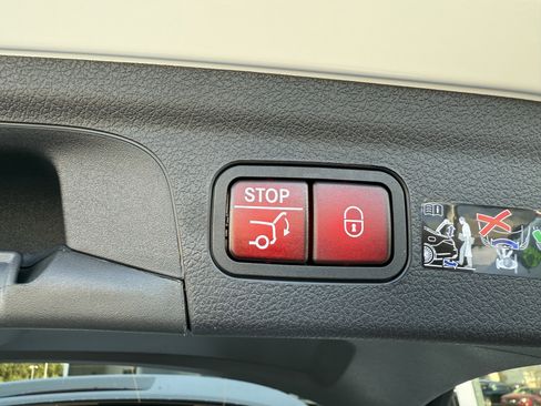 New 2026 Mercedes-Benz GLE 450 GLE 450 image 17